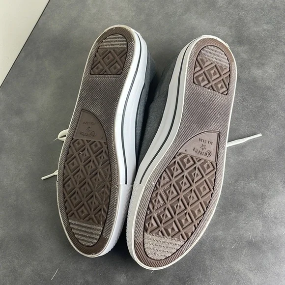 Converse All Stars in dark gray. Satin-like material, excellent condition size 8 - Picture 5 of 7